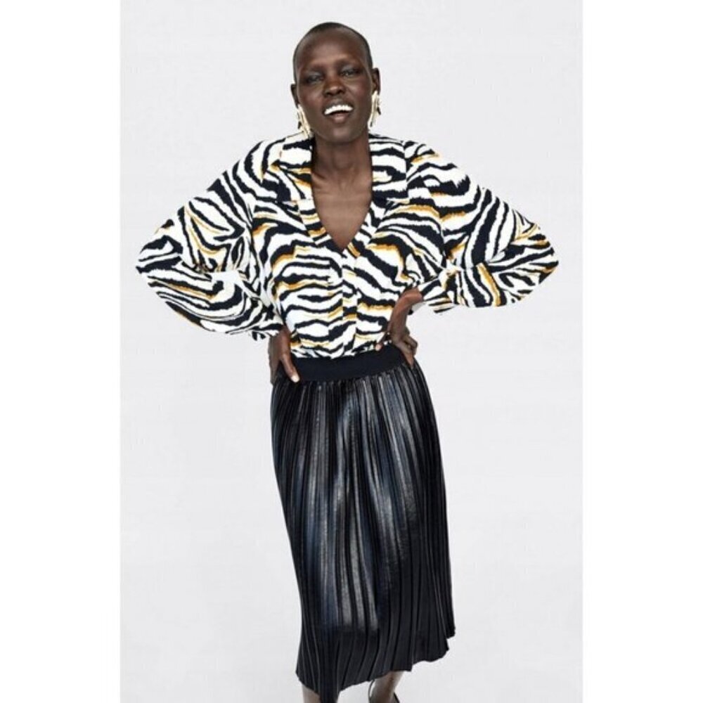 NWOT Zara black faux leather patent pleated A-line midi skirt, S